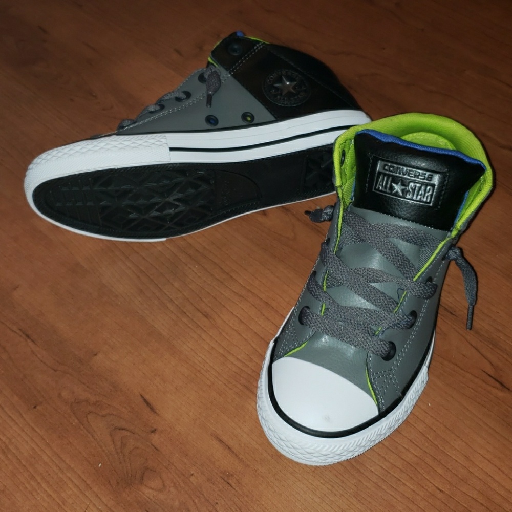 Converse boys shoes